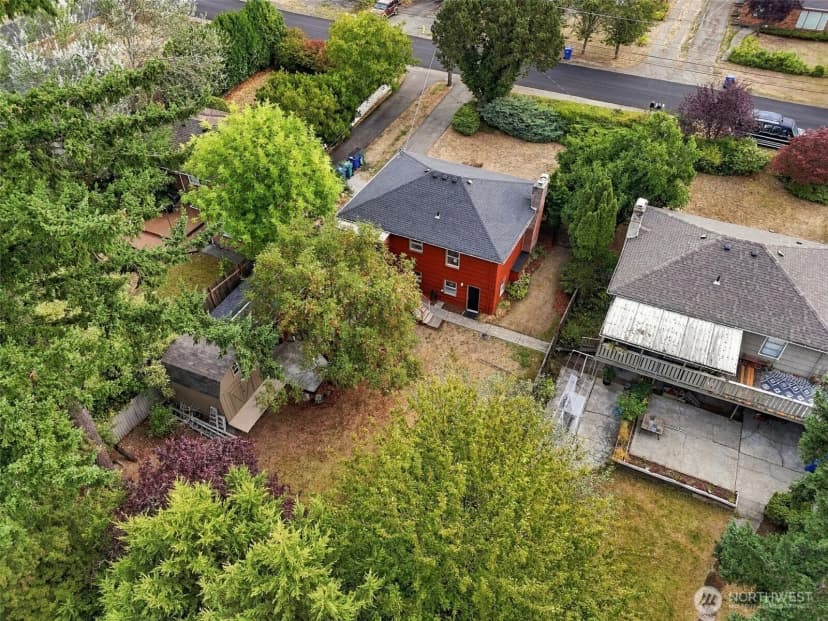 Property photo for 13045 Corliss Avenue N, Seattle photo 5