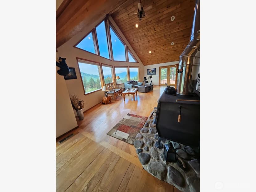 Property photo for 221 Winslow Lane, Morton photo 13