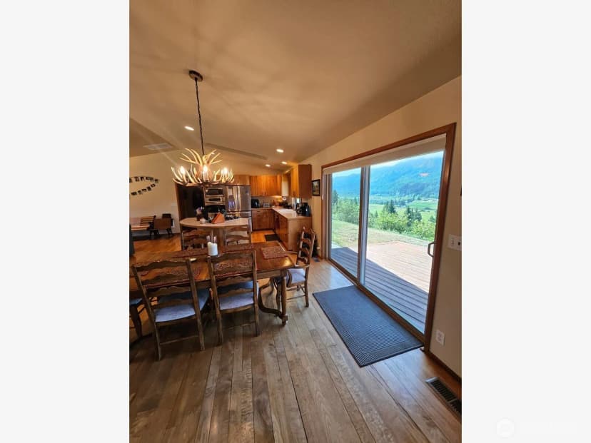 Property photo for 221 Winslow Lane, Morton photo 17