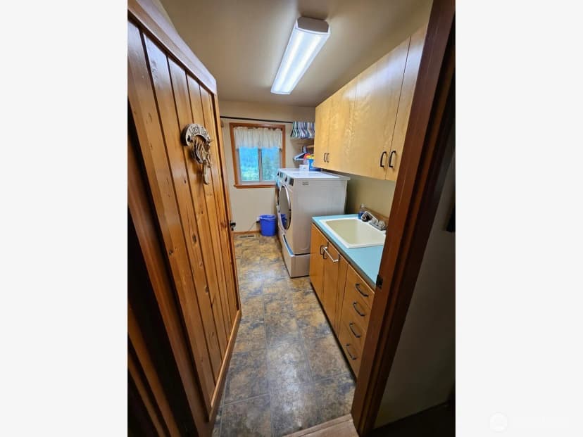 Property photo for 221 Winslow Lane, Morton photo 27