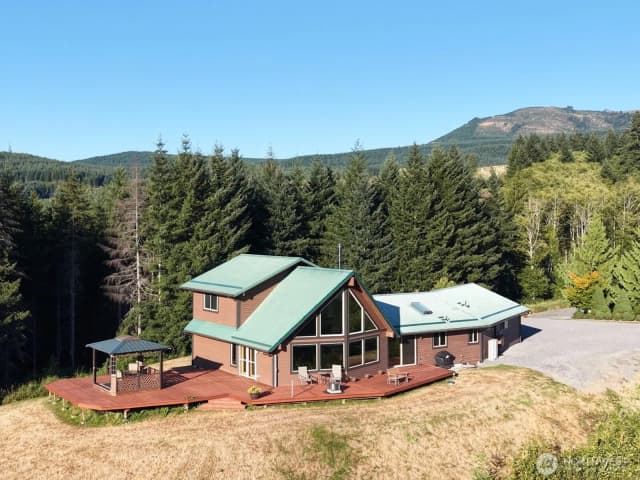 Property photo for 221 Winslow Lane, Morton