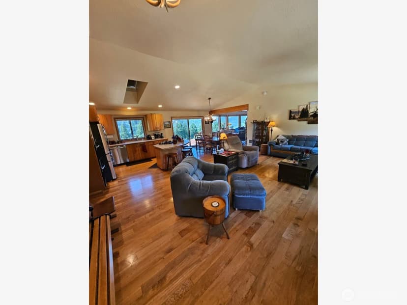 Property photo for 221 Winslow Lane, Morton photo 20