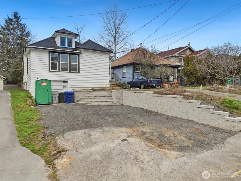 Property photo for 285 Earlington Avenue Sw, Renton