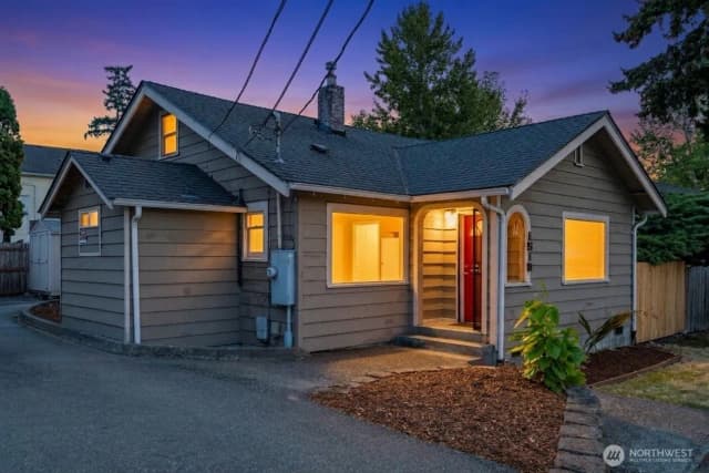 Property photo for 1510 E Sunset Drive, Bellingham