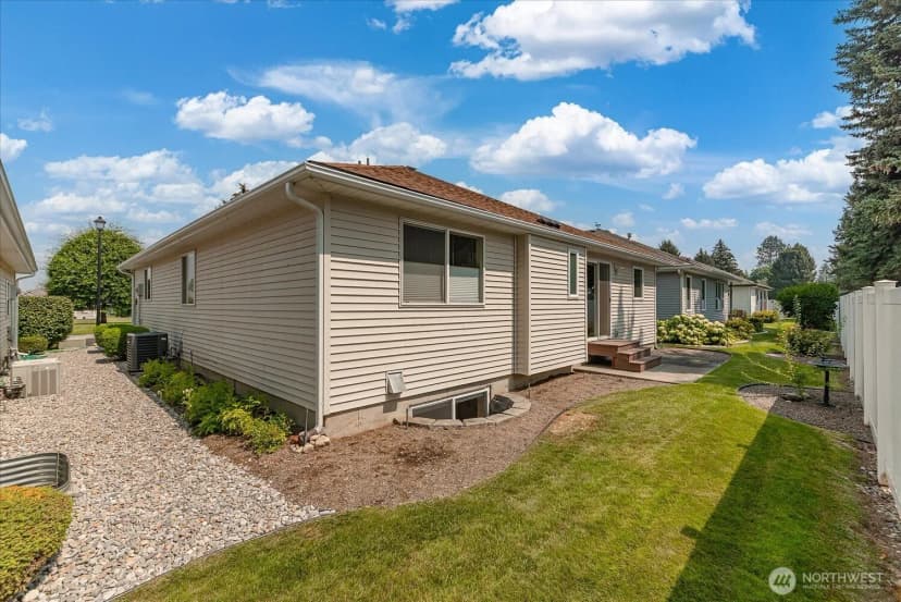 Property photo for 13716 E 15th Ln, Spokane Valley photo 24