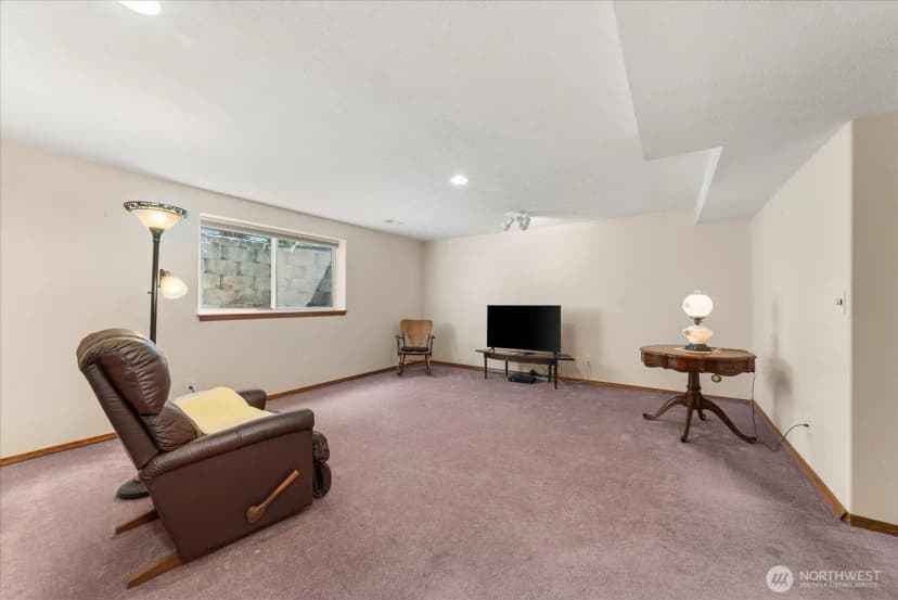 Property photo for 13716 E 15th Ln, Spokane Valley photo 18