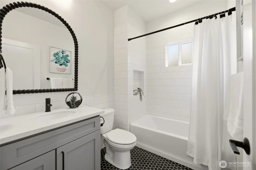 Property photo for 1702 Rainier Avenue, Everett photo 17