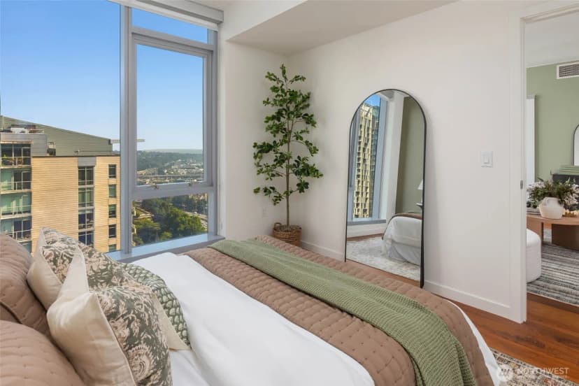 Property photo for 800 Columbia Street #2305, Seattle photo 12