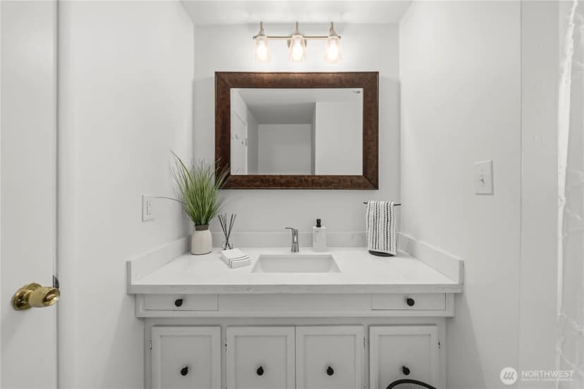 Property photo for 16821 19th Avenue Sw, Normandy Park photo 23