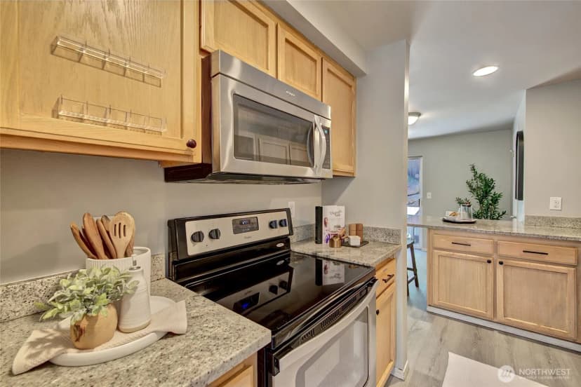 Property photo for 23317 Edmonds Way #4, Edmonds photo 9