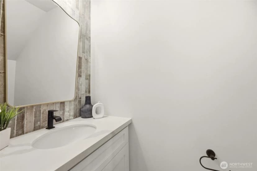 Property photo for 1702 Rainier Avenue #b, Everett photo 9