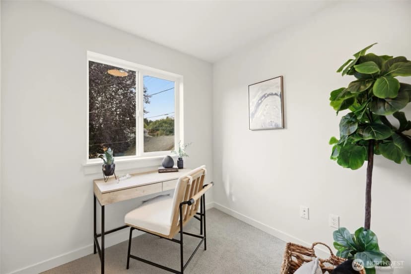 Property photo for 1702 Rainier Avenue #b, Everett photo 12