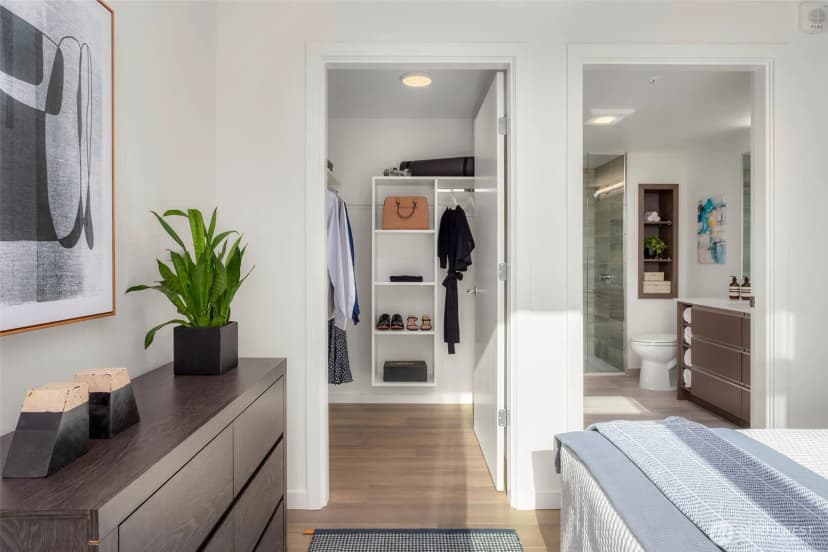 Property photo for 800 Columbia Street #2203, Seattle photo 11