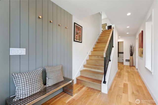 Property photo for 707 N 65th Street, Seattle photo 3