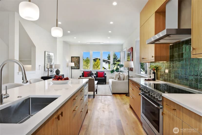 Property photo for 707 N 65th Street, Seattle photo 16