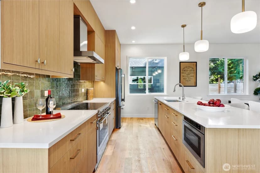 Property photo for 707 N 65th Street, Seattle photo 14