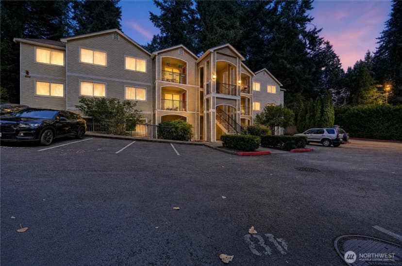 Property photo for 10709 Valley Viewrd #c101, Bothell photo 23