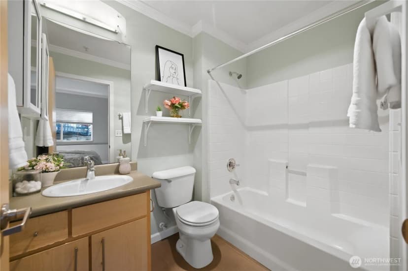 Property photo for 10709 Valley Viewrd #c101, Bothell photo 12