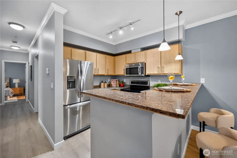 Property photo for 10709 Valley Viewrd #c101, Bothell photo 8