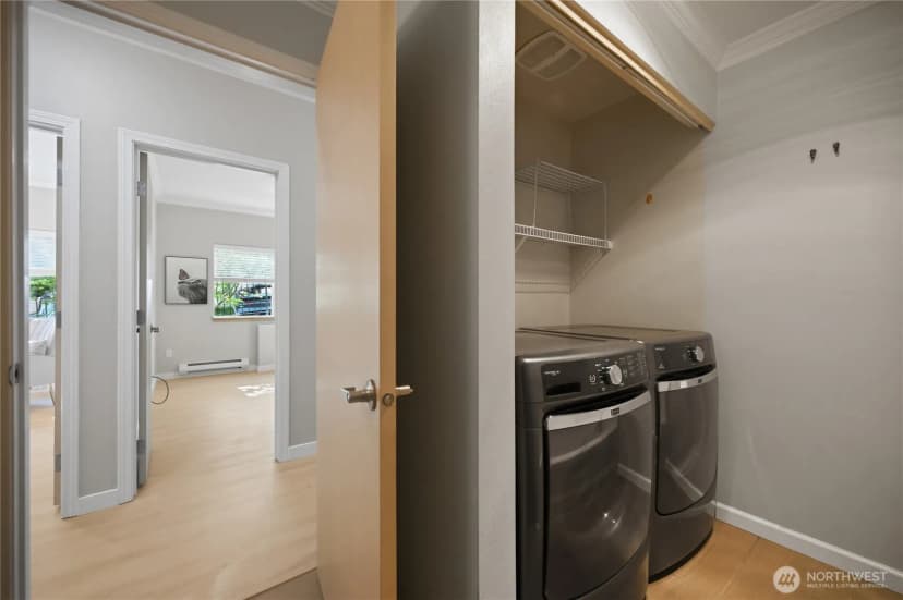Property photo for 10709 Valley Viewrd #c101, Bothell photo 17