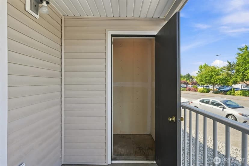 Property photo for 9000 25th Avenue Sw #102a, Seattle photo 7