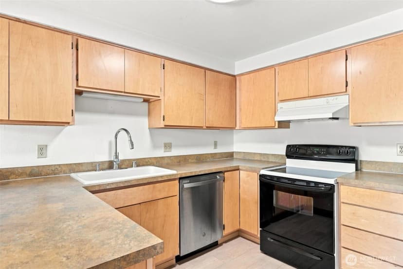 Property photo for 9000 25th Avenue Sw #102a, Seattle photo 17