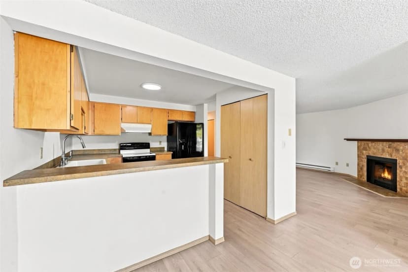 Property photo for 9000 25th Avenue Sw #102a, Seattle photo 16