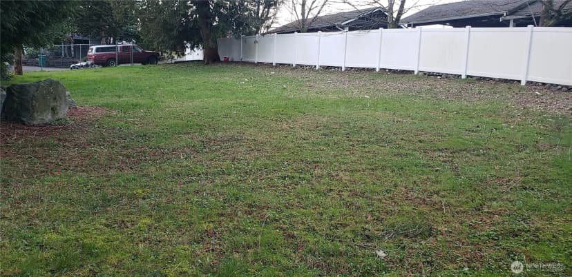 Property photo for 335 Xx 18th Avenue S, Federal Way photo 8
