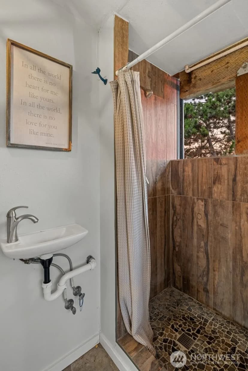 Property photo for 8917 Fauntleroy Way Sw, Seattle photo 26