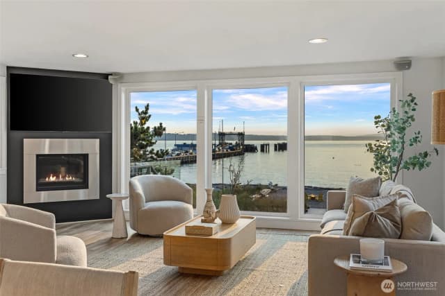 Property photo for 8917 Fauntleroy Way Sw, Seattle photo 4