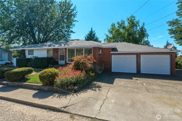 Property photo for 309 Ne Ash Street, College Place