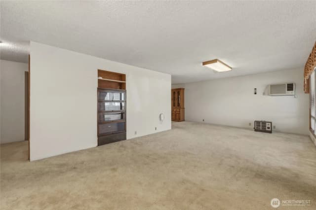 Property photo for 309 Ne Ash Street, College Place photo 3