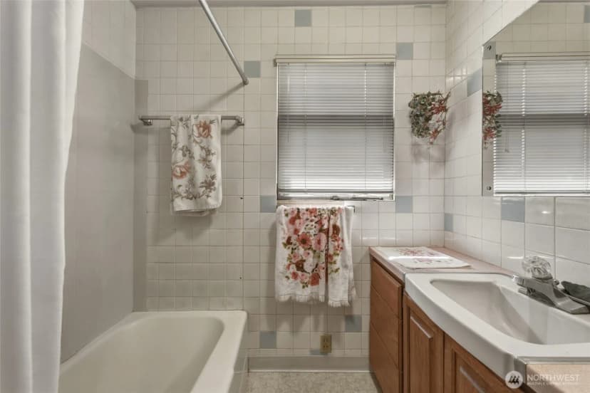 Property photo for 309 Ne Ash Street, College Place photo 12