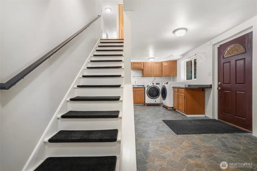 Property photo for 23427 100th Avenue Se, Kent photo 13