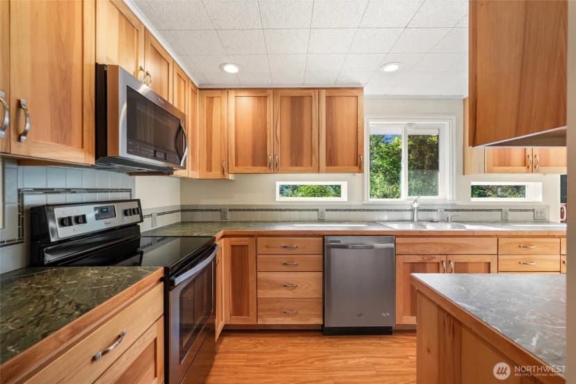 Property photo for 23427 100th Avenue Se, Kent photo 6