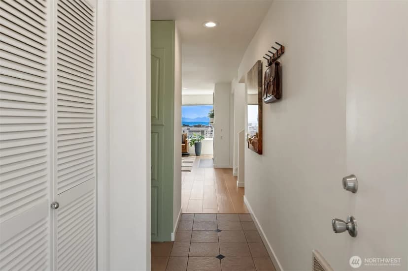 Property photo for 420 Melrose Avenue E #902, Seattle photo 32