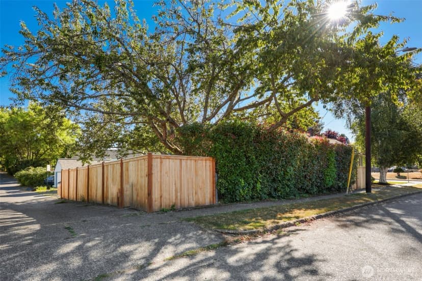 Property photo for 8062 30th Avenue Nw, Seattle photo 29