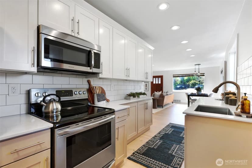 Property photo for 8062 30th Avenue Nw, Seattle photo 12