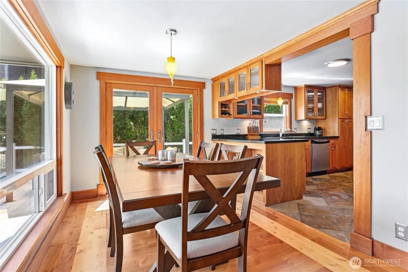 Property photo for 482 W Lake Samish Drive, Bellingham photo 9