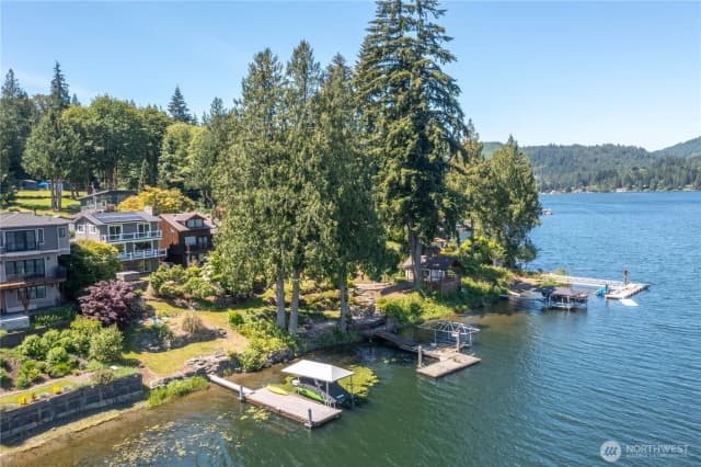 Property photo for 482 W Lake Samish Drive, Bellingham photo 3