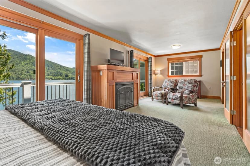 Property photo for 482 W Lake Samish Drive, Bellingham photo 19