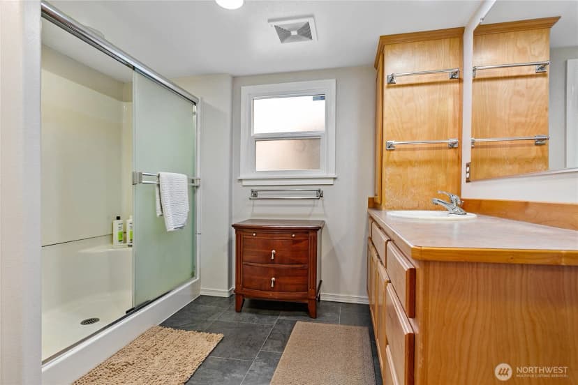 Property photo for 482 W Lake Samish Drive, Bellingham photo 24