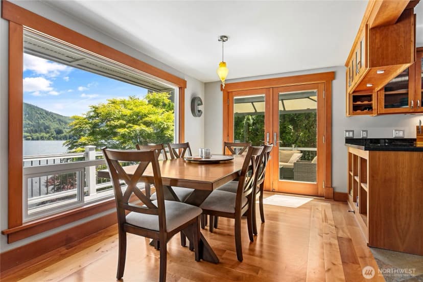 Property photo for 482 W Lake Samish Drive, Bellingham photo 8