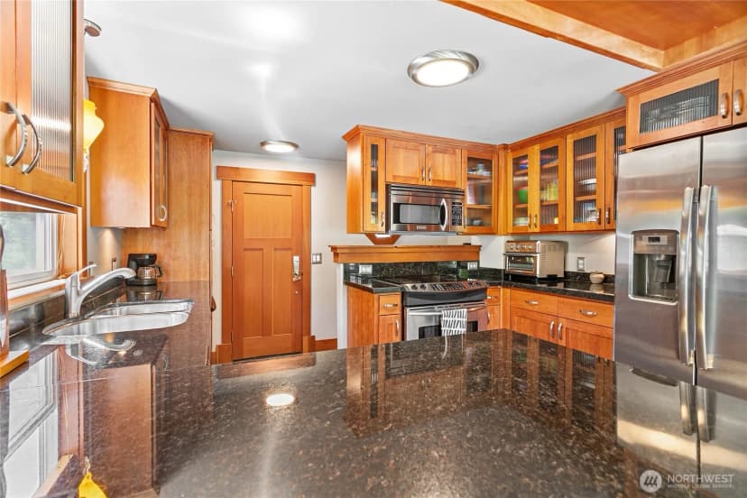 Property photo for 482 W Lake Samish Drive, Bellingham photo 10