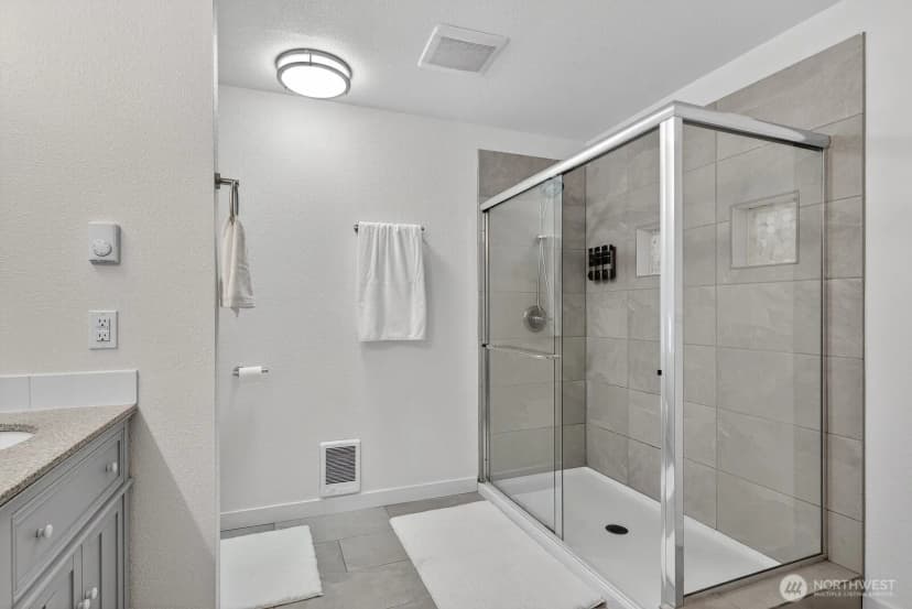 Property photo for 2730 Iroquois Drive, Mount Vernon photo 16
