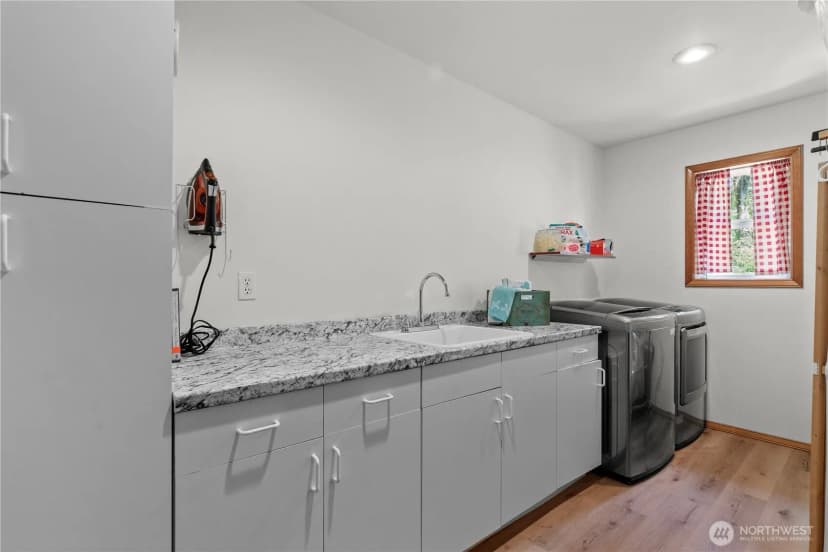 Property photo for 23924 Se 186th Street, Maple Valley photo 22
