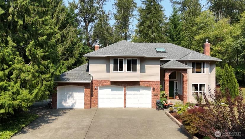 Property photo for 23924 Se 186th Street, Maple Valley photo 2