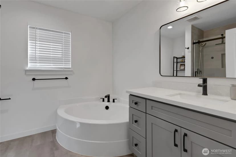 Property photo for 2220 202nd Avenue Sw, Lakebay photo 17
