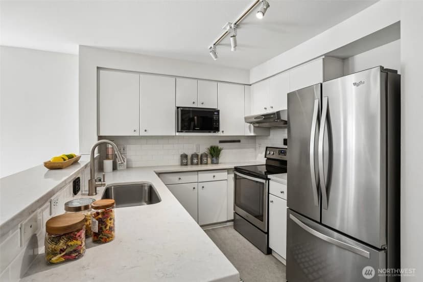 Property photo for 232 Belmont Avenue E #301, Seattle photo 9