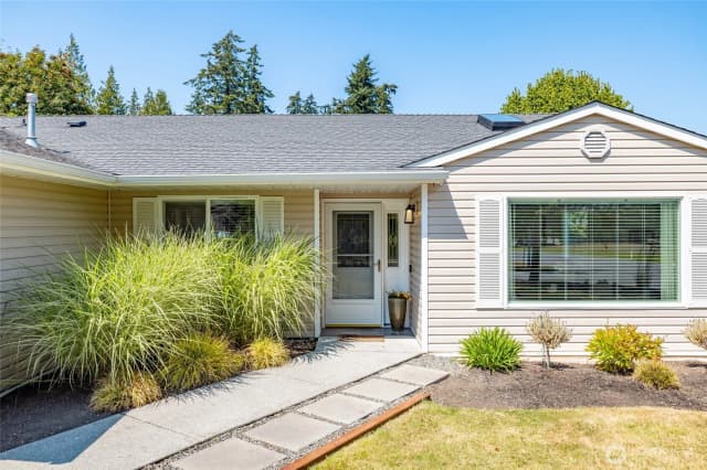 Property photo for 6157 Parkside Drive, Anacortes photo 3
